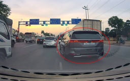 Bộ Công an đề xuất tăng mức phạt hành vi chuyển làn gây nguy hiểm