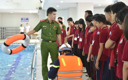 Cảnh sát PCCC&CNCH tuyên truyền phòng ngừa đuối nước cho học sinh