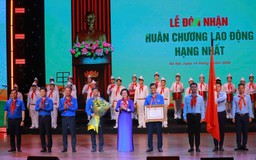 Đội Thiếu niên Tiền phong Hồ Chí Minh đón nhận Huân chương Lao động hạng Nhất