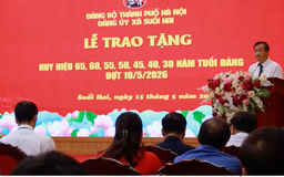 Đảng bộ xã Suối Hai trao Huy hiệu Đảng dịp 19/5/2026