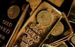 Giá vàng thế giới giảm mạnh, chạm ngưỡng 4.500 USD/ounce