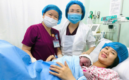 Từ năm 2027, hỗ trợ phụ nữ sinh đủ 2 con trước 35 tuổi