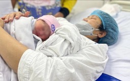 Từ 1/7/2026: Lao động nữ sinh con thứ hai được nghỉ thai sản 7 tháng