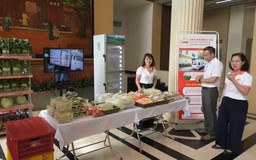 Nhiều giải pháp siết chặt quản lý an toàn thực phẩm tại phường Tây Hồ