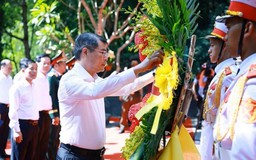Thủ tướng dự lễ viếng, truy điệu và an táng liệt sỹ tại tỉnh Quảng Trị