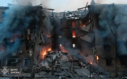 Ukraine báo động không kích toàn quốc sau loạt vụ nổ lớn