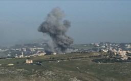 Israel tấn công doanh trại quân đội Liban