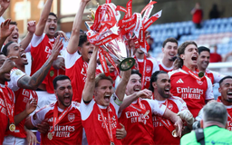Arsenal nhận số tiền lớn sau chức vô địch Premier League 2025/26