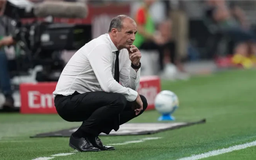AC Milan sa thải HLV Massimiliano Allegri