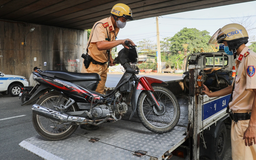 Bỏ thu giữ xe – Gỡ nút thắt hay nới lỏng quản lý?