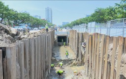 Kênh Thụy Phương chạy đua tiến độ dưới nắng nóng