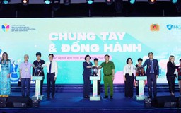 Lễ phát động chương trình bảo vệ và hỗ trợ trẻ em phát triển trên môi trường mạng