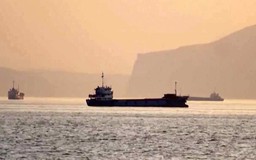 Iran chuẩn bị thông qua luật hạn chế tàu thuyền qua Hormuz