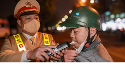 CSGT Thủ đô tăng cường xử lý vi phạm nồng độ cồn