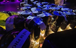 Triệt phá tụ điểm kinh doanh 'bóng cười' giữa Hà Nội