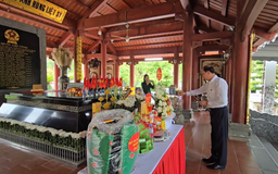 Đoàn công tác TP. Hà Nội dâng hương tưởng niệm Chủ tịch Hồ Chí Minh và các Anh hùng liệt sĩ tại tỉnh Nghệ An