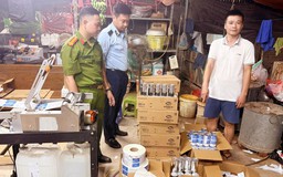 Hà Nội: Phát hiện cơ sở vi phạm thay đổi nhãn hàng hóa