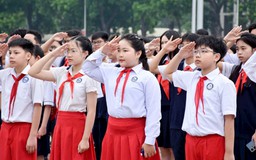 Học sinh giỏi tiêu biểu của Thủ đô báo công dâng Bác