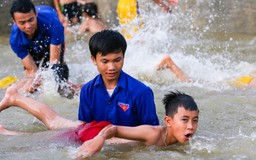 Bảo vệ trẻ em trước nguy cơ đuối nước: Bắt đầu từ kỹ năng sinh tồn