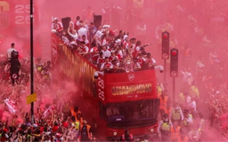 Arsenal diễu hành mừng chức vô địch giải Ngoại hạng Anh