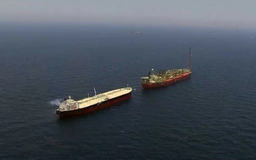 Rộ tin Mỹ bí mật hỗ trợ tàu thuyền qua eo biển Hormuz