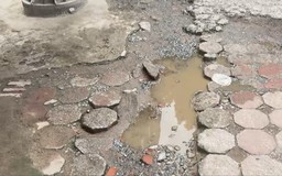 Vỉa hè đường Nguyễn Hoàng không đảm bảo an toàn