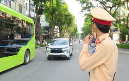 Lực lượng chức năng đảm bảo giao thông trong ngày thi đầu tiên