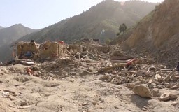 Pakistan nối lại không kích Afghanistan
