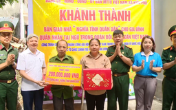 Xã Kiều Phú khánh thành và trao tặng 'nhà nghĩa tình quân - dân’
