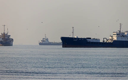 Iran muốn thu phí dịch vụ tại Hormuz, Mỹ kêu gọi miễn phí