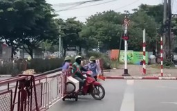 Nguy hiểm từ những hành vi vi phạm tại đường ngang đường sắt