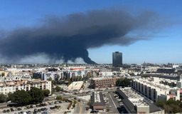 Los Angeles ban bố tình trạng khẩn cấp do cháy nhà kho đông lạnh