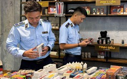 Thuốc lá điện tử - Luật có, sao vẫn bán tràn lan?