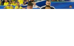 Brazil giành ngôi nhất bảng trong ngày Neymar tái xuất