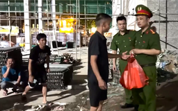 Xuyên đêm kiểm tra ngẫu nhiên đối tượng nghi vấn sử dụng ma túy