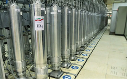 Mỹ đề xuất chi 672 triệu USD xử lý kho urani của Iran