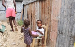 Mỹ thu hồi quy chế bảo vệ người nhập cư Haiti, Syria