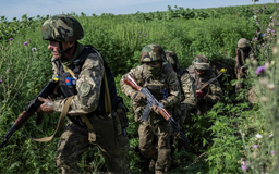 Ukraine phê duyệt chiến dịch 40 ngày gây áp lực với Nga