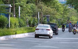Dải phân cách xanh trên đường Lạc Long Quân