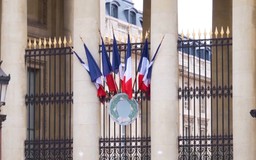 Pháp cân nhắc các biện pháp đáp trả Burkina Faso