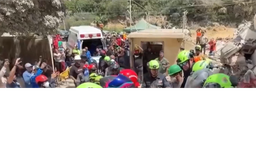 Nỗ lực tìm kiếm các nạn nhân trong trận động đất ở Venezuela