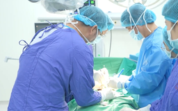 Bệnh viện E ghép thận tự thân, cứu bệnh nhân đa chấn thương