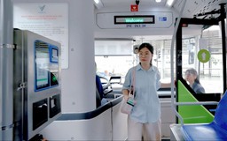 Xe buýt Hà Nội: Tiện ích hơn từ công nghệ số