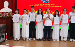 Ươm mầm đảng viên trẻ từ ghế nhà trường