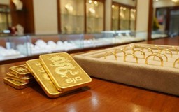 Người mua vàng lỗ hơn 11 triệu đồng/lượng sau một ngày
