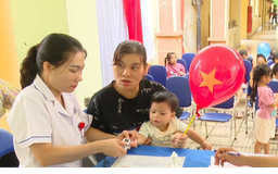 Xã Đa Phúc khám sức khoẻ định kỳ cho trẻ em dưới 6 tuổi