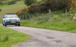 Xe năng lượng mặt trời hoàn thành hành trình 1.600 km