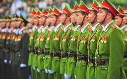 Người chiến sĩ công an ngày càng gắn bó mật thiết với nhân dân