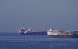 Iran thông báo đóng cửa eo biển Hormuz
