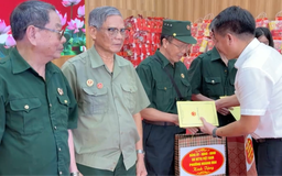 Phường Hoàng Mai tri ân các gia đình chính sách